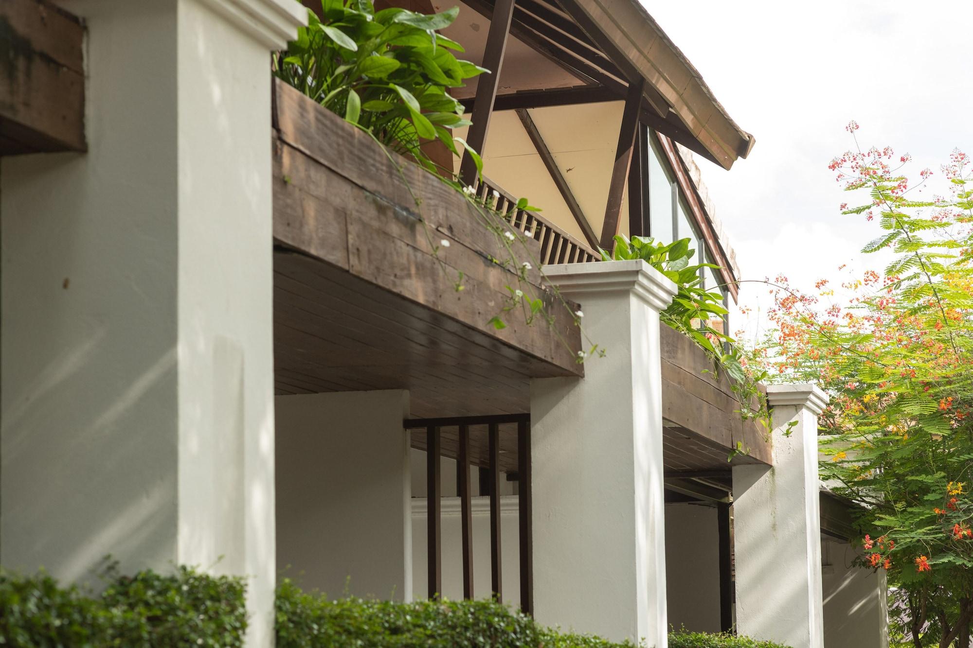 Chompor Lanna Hotel Chiang Mai Exterior photo