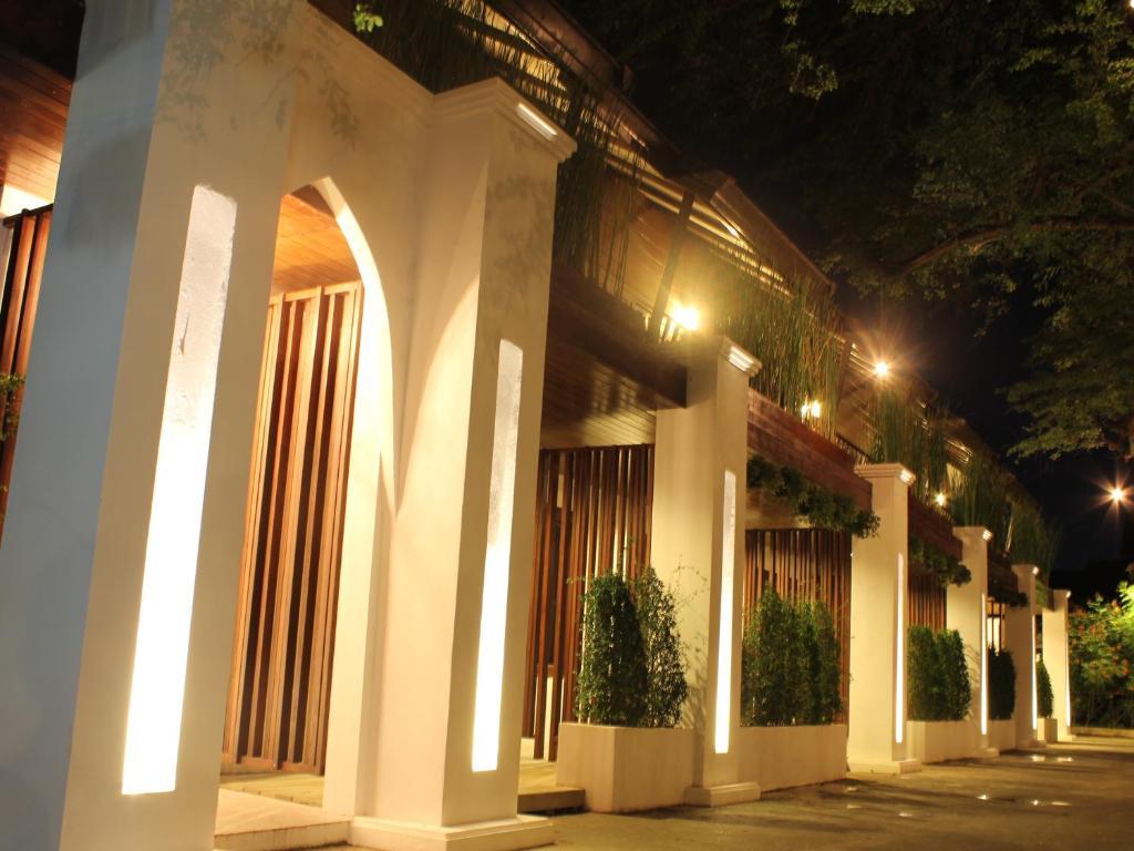 Chompor Lanna Hotel Chiang Mai Exterior photo